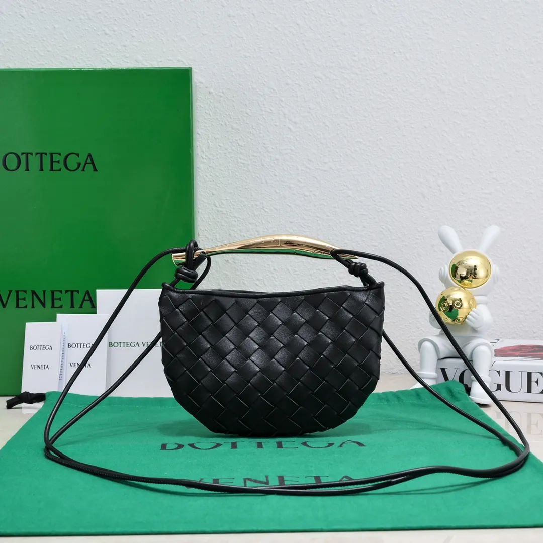 mini black